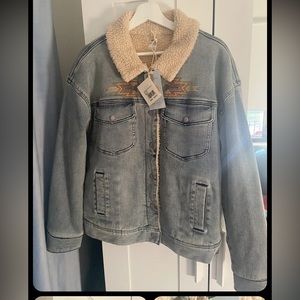 Faherty Brand x B. Yellowtail women’s embroidered denim jacket. New. Large.